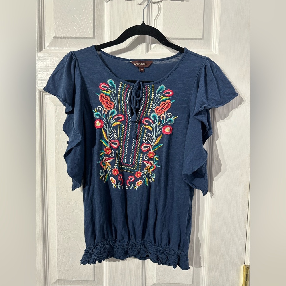 Ranna Gill Blue and Red Flutter Sleeve Blouse with Ruffled Tie Front (XS)